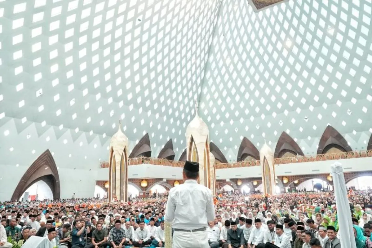 Dedi Mulyadi Pilih Bangun Tajug di Perkampungan