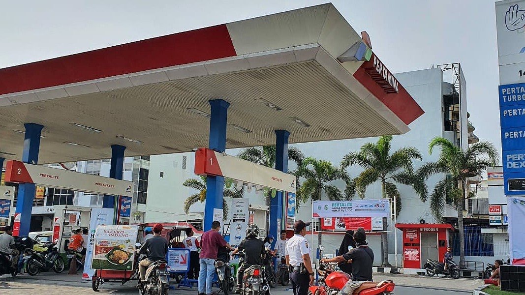 DPR Minta Pemerintah Antisipasi Dampak Kenaikan Pertamax Rp16.250 per Liter