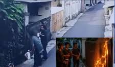 Gegara Tak Diberi Uang, Pengamen ini Nekad bakar Rumah Di Bekasi