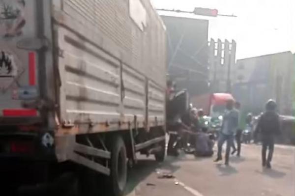 Polisi :Rem Blong Diduga Jadi Penyebab Truk Maut di Bekasi