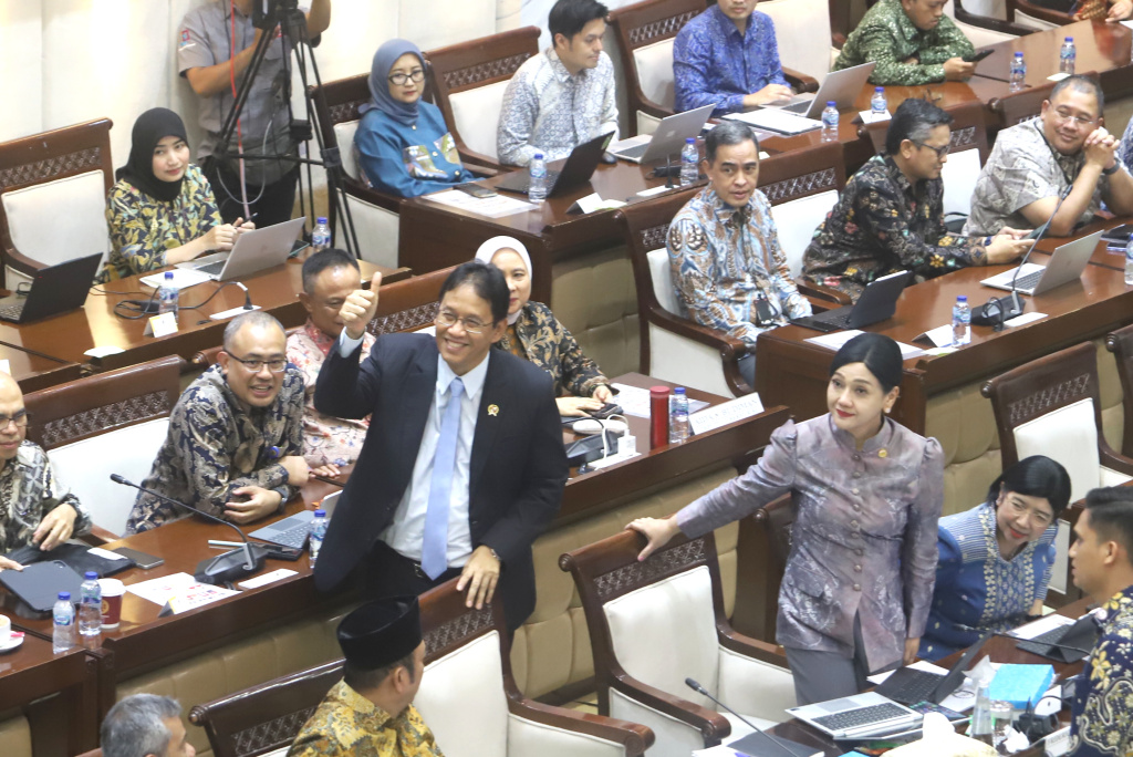 Komisi XI DPR Sepakati KEM-PPKF RAPBN 2027