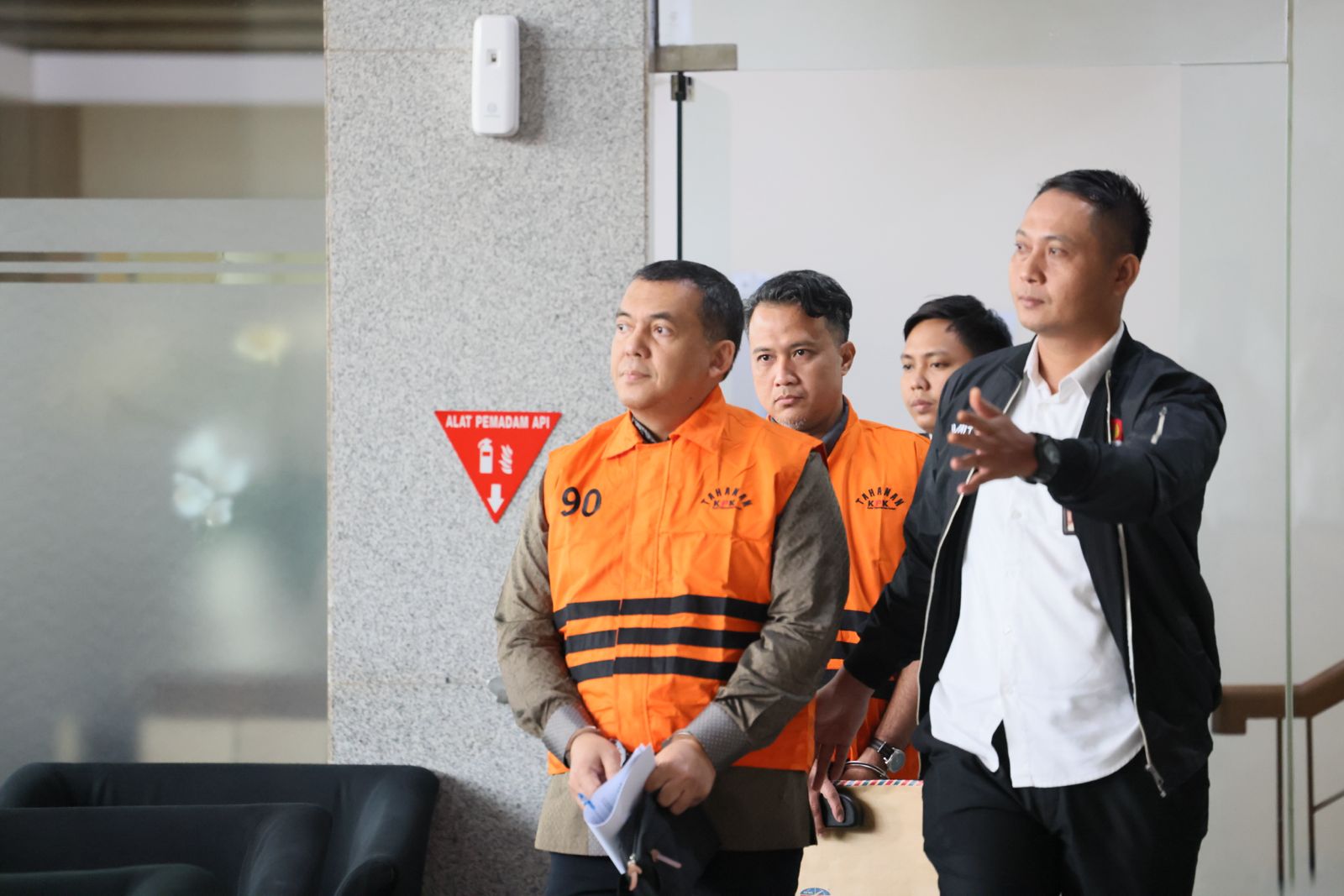 KPK Tetapkan Silmy Karim Tersangka Pemerasan Izin WNA