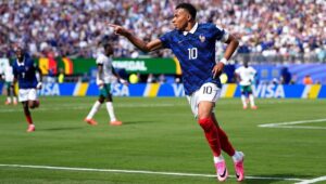 Mbappe Pecahkan Rekor, Prancis Start Sempurna
