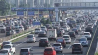 macet pagi dalam kota Pagi Ini Tol Menuju Jakarta Macet di Banyak Titik