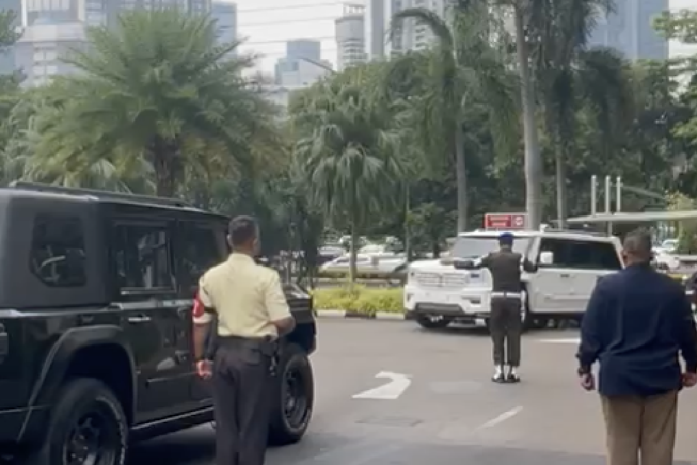 Prabowo Dengarkan Paparan Teknologi di Wisma Danantara