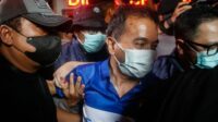 momen-roy-suryo-dr-tifa-dibawa-ke-rs-polri-untuk-cek-kesehatan-1781865651205_169 Roy Suryo dan dr Tifa Dipindah ke Rutan, Besok Dilimpahkan