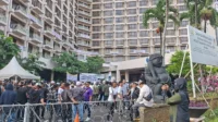 newsCover_2026_6_18_1781750070152-gg4zc Beginilah Situasi Terkini di Hotel Sultan, Simpatisan Tolak Pelaksanaan Eksekusi
