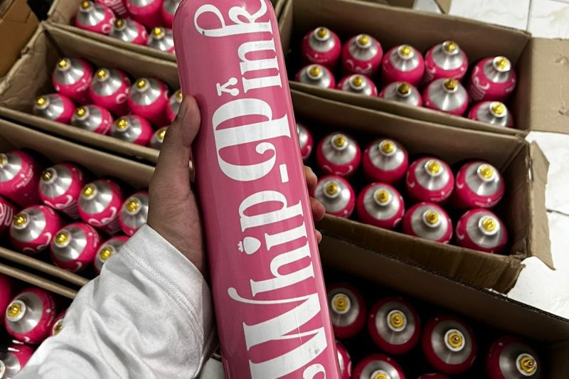 Polri Ungkap Seorang Influencer Pakai Whip Pink Cari Sensasi "Fly"