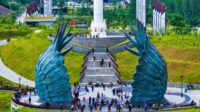 sejumlah-warga-melihat-langsung-perkembangan-ibu-kota-nusantara-di-berbagai-ruang-publik-1776073705407_169 Basuki Pastikan Proyek Gedung MPR-DPR di IKN Terus Berjalan