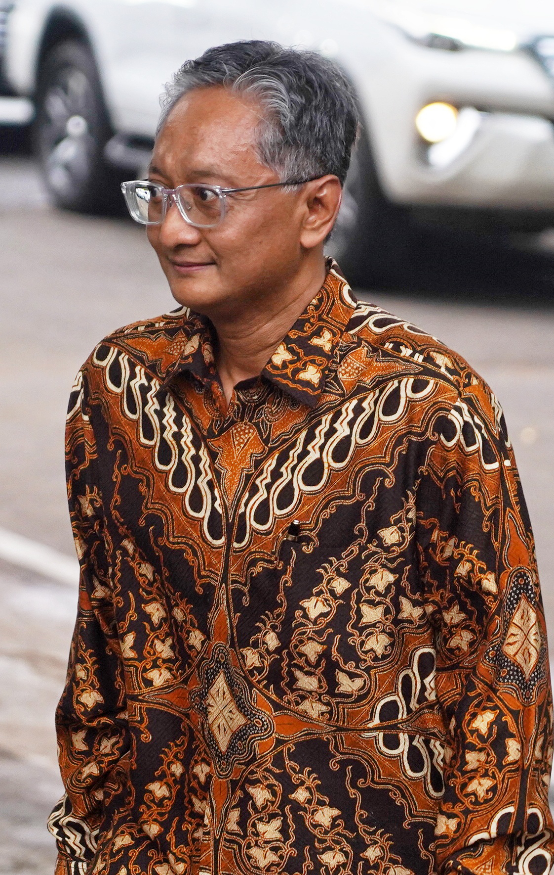 Menteri PU Doddy Kalap, Nonjobkan Pegawai Biro KLN Gara-Gara Batal ke US