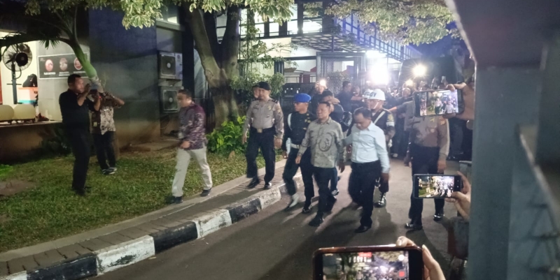 Eks Jampidsus Febrie Adriansyah Resmi Ditahan di Rutan KPK