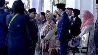 6a446b1f599e6 Inilah Momen Saling Hormat Prabowo-Jokowi di HUT Polri ke 80