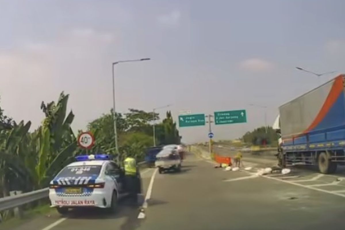 Berawal dari Menolong Truk Mogok,  Aipda Endang Tewas Tertabrak Truk di Tol JORR, 