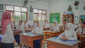 DPR: Anggaran Pendidikan Harus Kembali Utamakan Guru dan Mutu Belajar