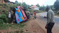 Bus Study Tour Uganda Terguling, 20 Anak Tewas