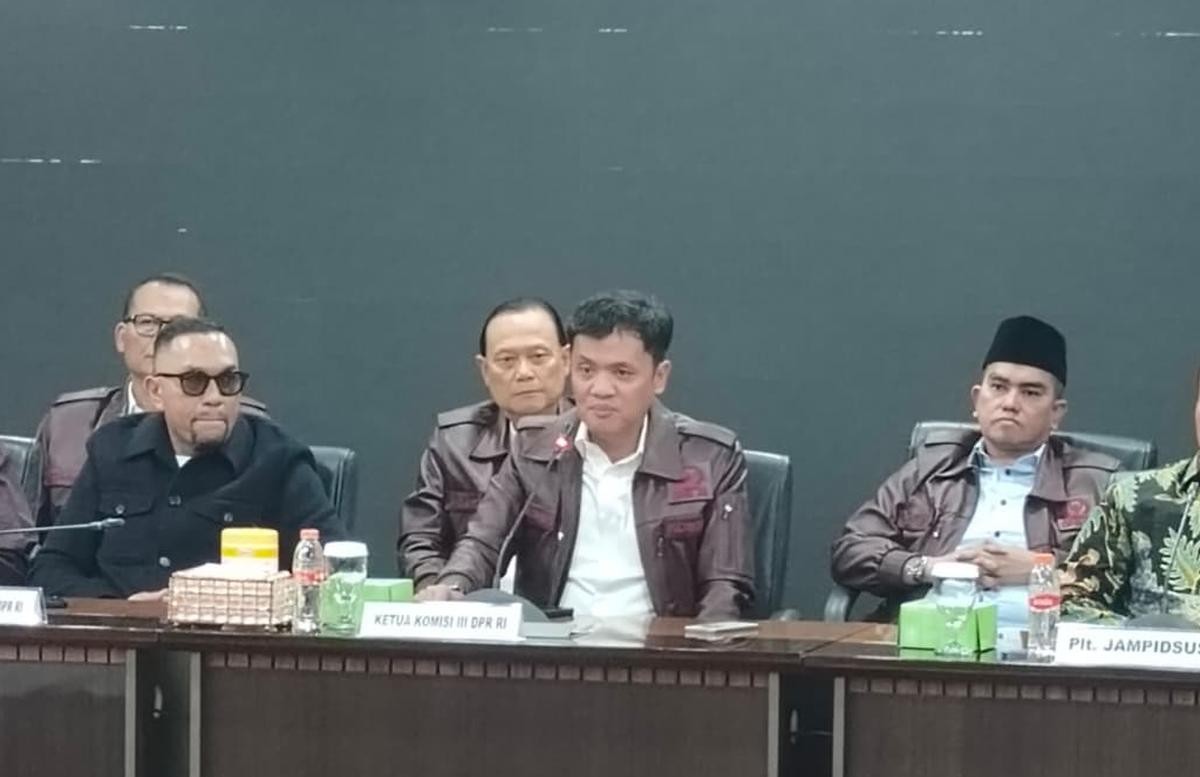 Komisi III DPR Minta Kejagung Bentuk Tim Independen yang Tak Terafiliasi Febrie Adriansyah