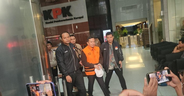 KPK Tahan Pengelola Dana Hibah Jatim, Dugaan Suap ke Anwar Sadad Terungkap