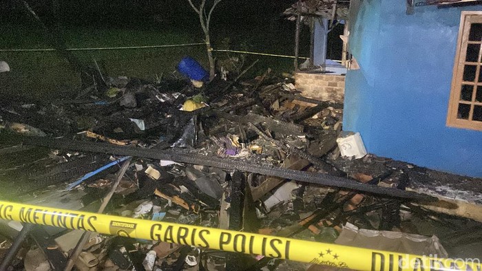 Tiga Kakak Beradik Tewas dalam Kebakaran Rumah di Sukabumi
