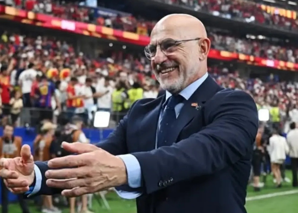 De la Fuente, Arsitek Kebangkitan Spanyol