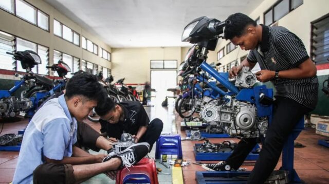 Kemnaker Genjot Pelatihan Vokasi, Bidik 300 Ribu Tenaga Kerja Siap Industri