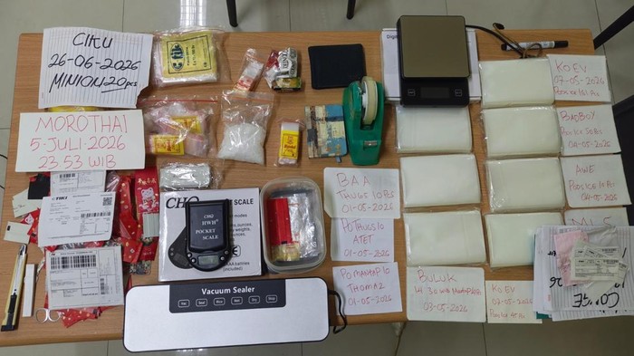 Polisi Bekasi Bongkar Sabu Hampir 100 Gram