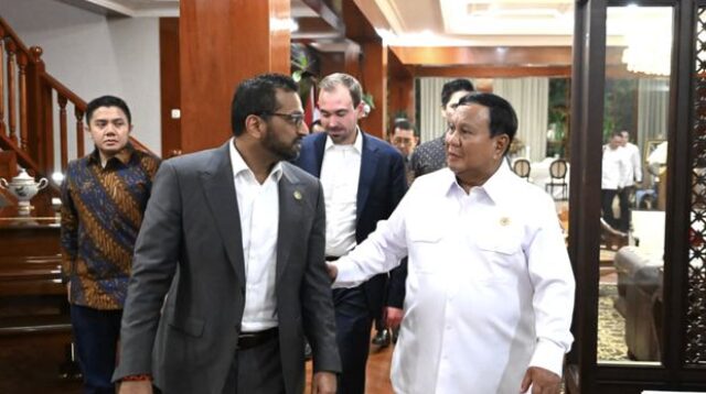 Direktur FBI Temui Prabowo, Bawa Pulang Artefak Budaya Indonesia
