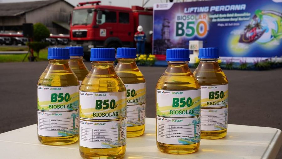 Pertamina Kirim BBM B50 Perdana dari Kilang Kasim Papua & Plaju Sumsel
