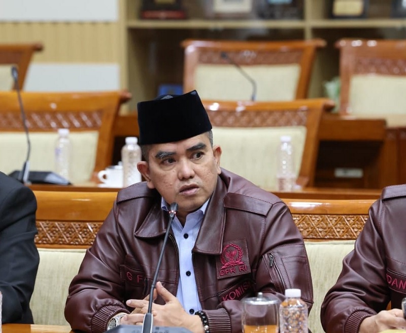 DPR Soroti Penahanan Febrie, Tekankan Kesetaraan di Mata Hukum