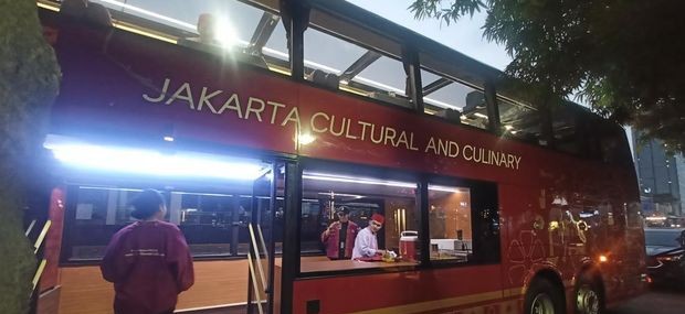 Bagaikan di Tokyo-Seoul, Jakarta Hadirkan Dinner Mewah di Bus Transjakarta