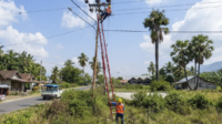PLN Pulihkan 429 Gardu Usai Gempa Flores