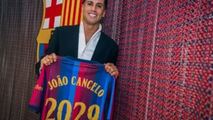 Barcelona Resmi Permanenkan Joao Cancelo