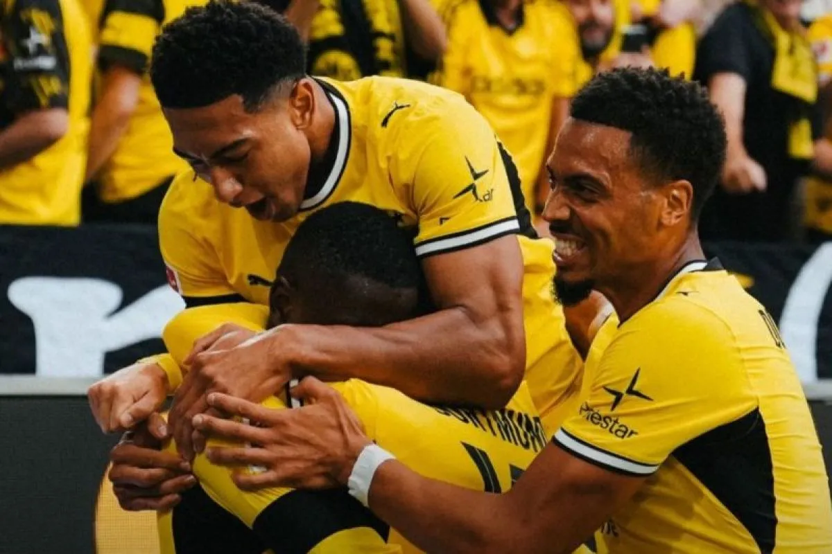 Dortmund Buka Musim dengan Kemenangan
