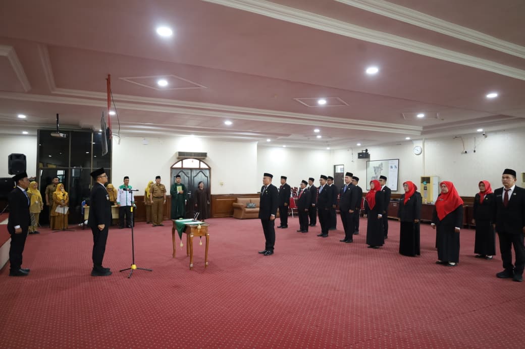 Wali Kota Tanjungbalai Angkat 15 Pejabat Administrator dan Pengawas dan 2 Kepala Puskesmas