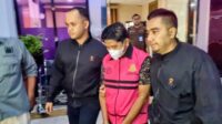 eks-ketua-dprd-ponorogo-sn-saat-ditetapkan-jadi-tersangka-korupsi-tunjangan-perumahan-1786024829072_169 Kejari : Eks Ketua DPRD Ponorogo Jadi Tersangka Korupsi Rp3,6 Miliar