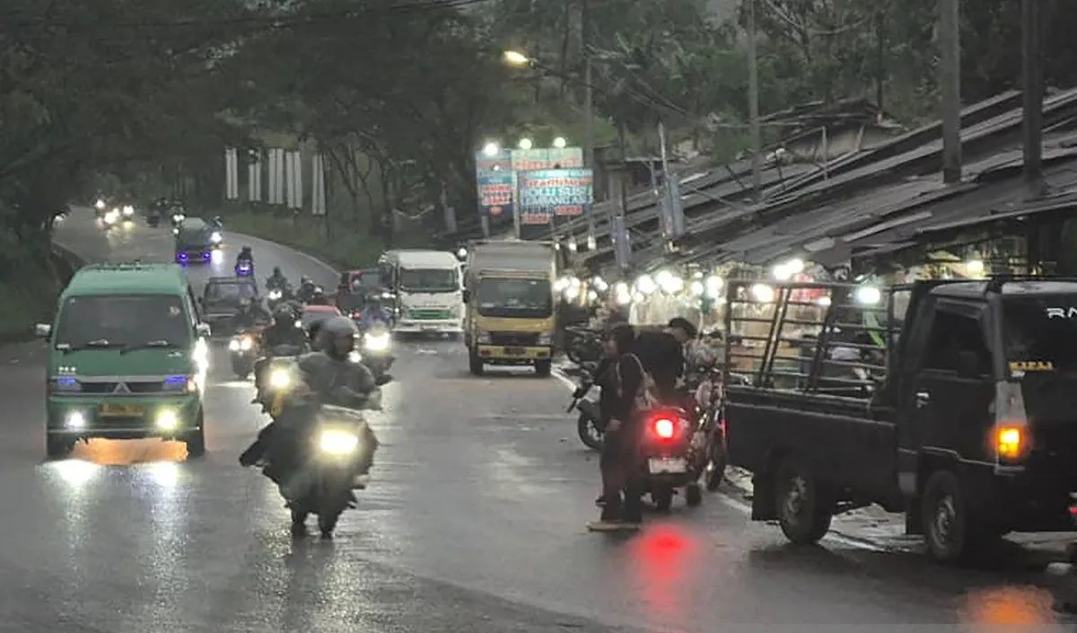 BMKG Ingatkan Hujan Petir Mengintai Sejumlah Wilayah, Cek Daftar Kotanya