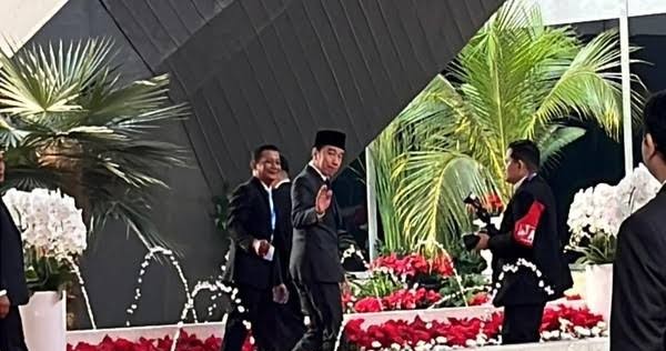 Jokowi Hadir Jelang Pidato Prabowo