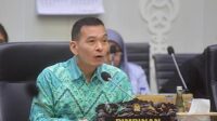 Daniel Johan  Dorong Hujan Buatan dan Water Bombing Atasi Karhutla