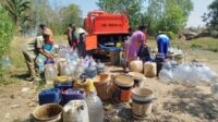 Kekeringan Meluas, Bekasi Salurkan 3,6 Juta Liter Air Bersih