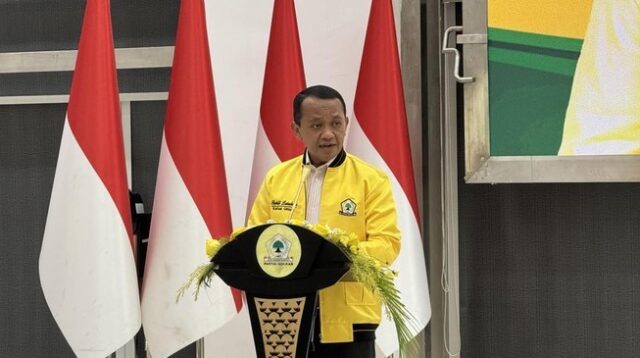 Bahlil: Pasokan BBM dan Listrik NTT Mulai Pulih