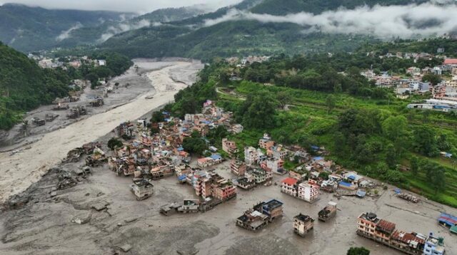 Banjir Bandang Nepal: 584 Tewas, Ribuan Hilang