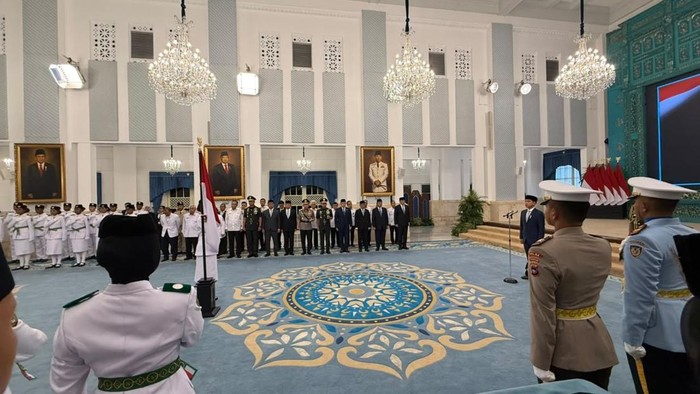 Wapres Gibran Kukuhkan 76 Paskibraka di Istana