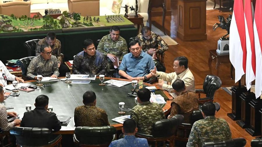 Prabowo Bahas Rekrutmen Dayak dan Bencana di Hambalang
