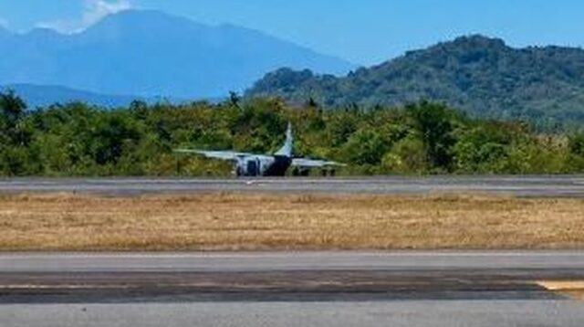 Pesawat TNI AL Tergelincir di Bandara Hasanuddin