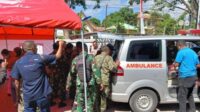 tni-kerahkan-1267-personel-tangani-dampak-gempa-di-flores-1786787869916_169 Warga Selayar Mulai Pulang Usai Gempa NTT