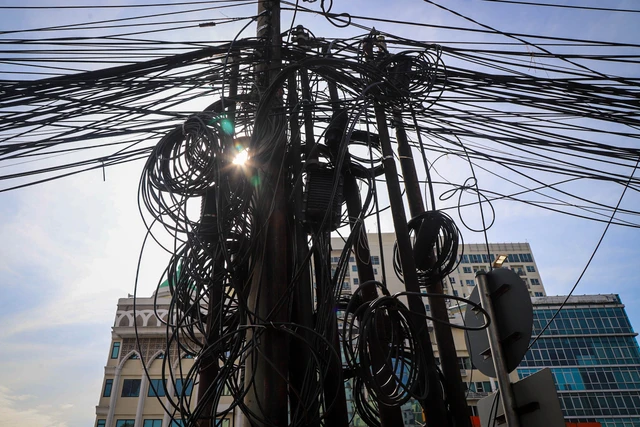 Penataan Kabel Gatot Subroto Dimulai Pekan Ini