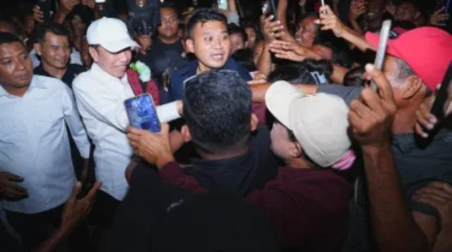 Jokowi Bermalam di Posko Penyintas Gempa Palue