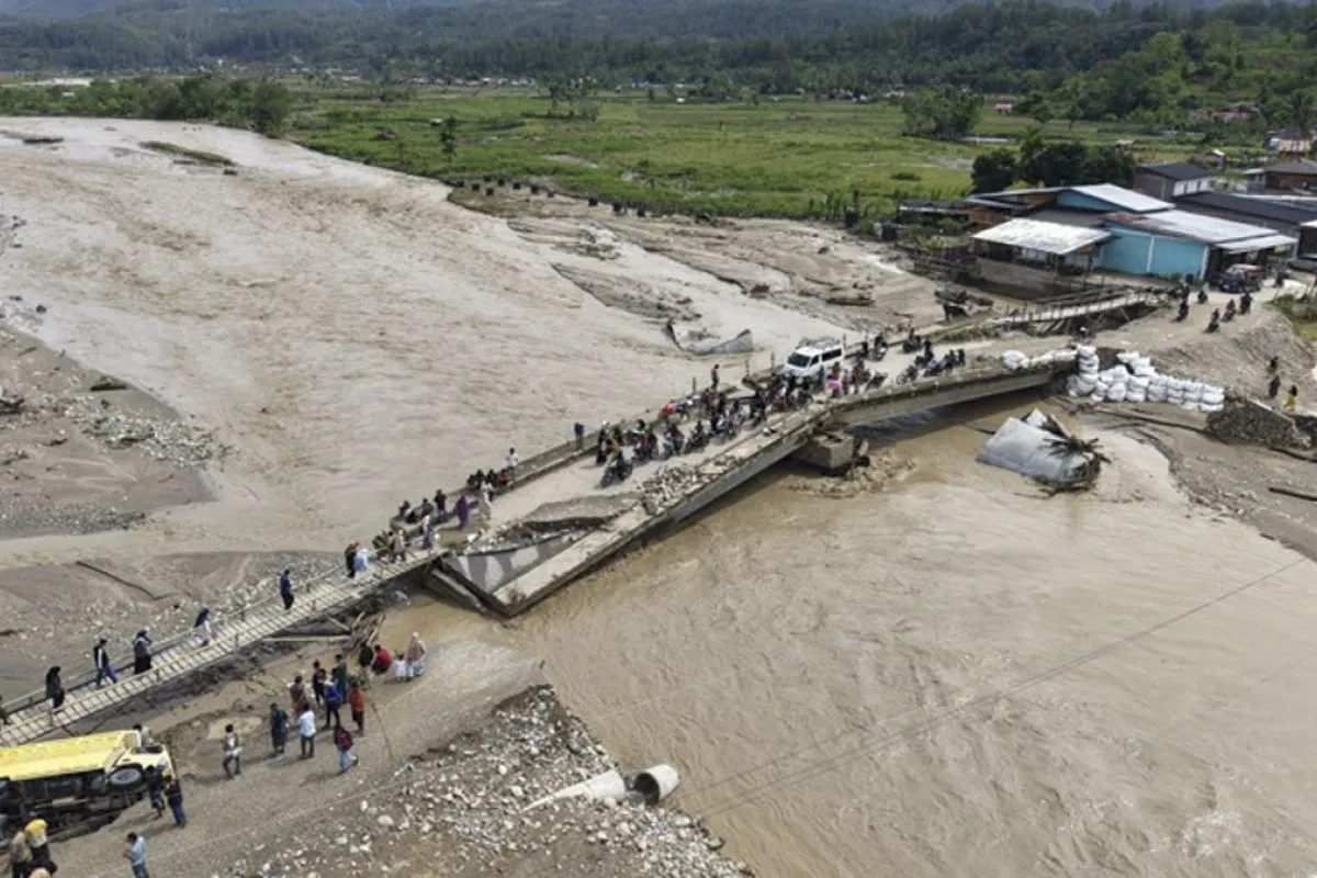 Kementerian PU Gerak Cepat Pulihkan Jembatan Aih Bobo