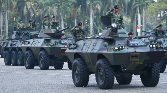 Monas Jadi Panggung Defile 520 Kendaraan HUT TNI