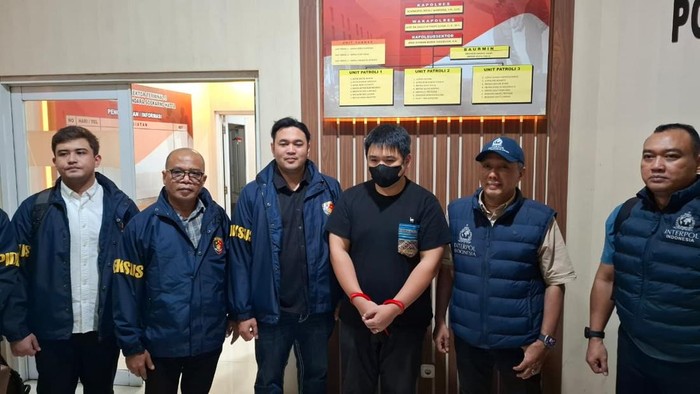 Erick Soedjasa Klaim ke Singapura untuk Berobat Kanker