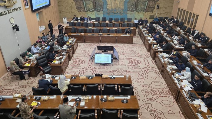 RUU Migas Dibahas di Komisi XII, Pemerintah Utus 5 Menteri
